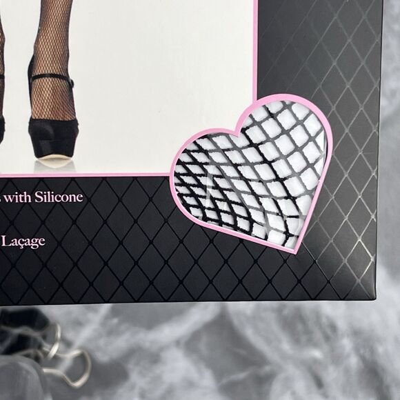 Leg Avenue Queen Size Black Fishnets Style 9122Q Halloween Costume Silicone Lace - Picture 6 of 11